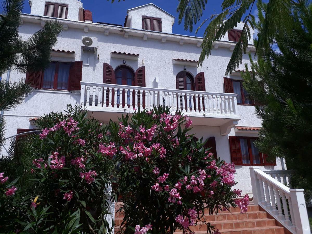 Villa Adriana Apartments Rab Town Kültér fotó